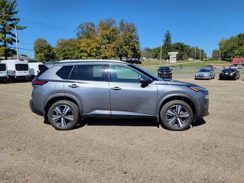 2022 Nissan Rogue SL