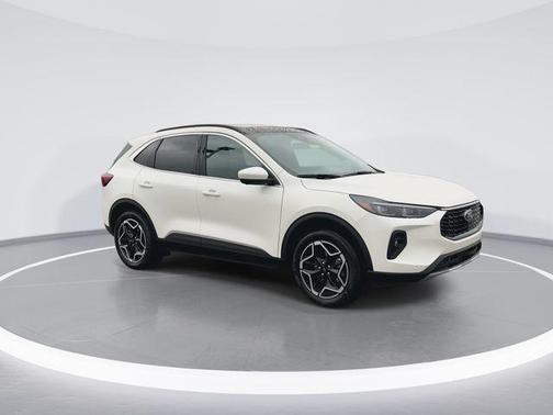 2026 Ford Escape Platinum