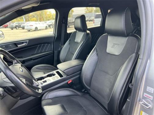 2023 Ford Edge ST