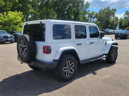 2024 Jeep Wrangler 4-Door Sahara 4x4