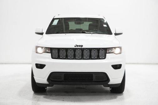 2022 Jeep Grand Cherokee Altitude