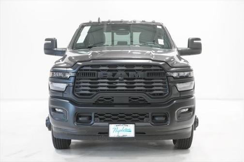 2025 RAM 3500 Tradesman Crew Cab 4x4 8' Box