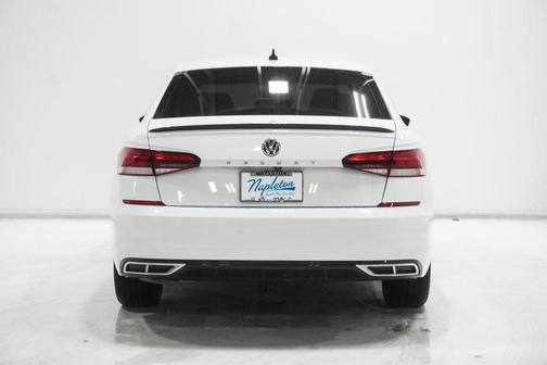 2021 Volkswagen Passat 2.0T R-Line