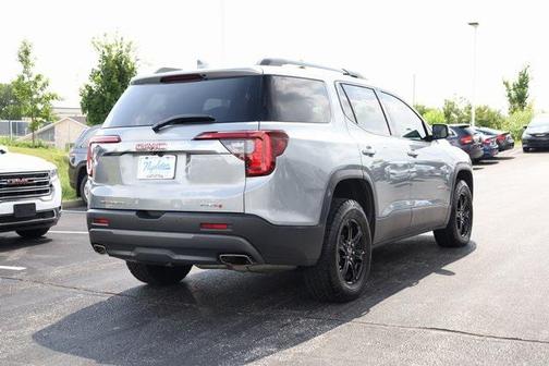 2023 GMC Acadia AWD AT4