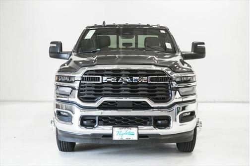 2025 RAM 3500 Tradesman Crew Cab 4x4 8' Box