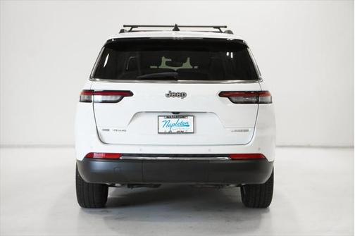2022 Jeep Grand Cherokee L Laredo