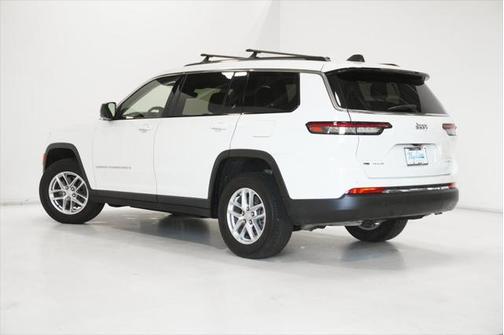 2022 Jeep Grand Cherokee L Laredo