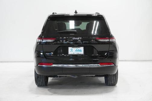 2022 Jeep Grand Cherokee 4xe Base