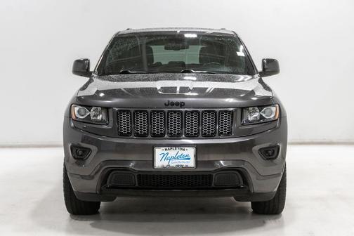 Granite Crystal Metallic Clearcoat 2015 Jeep Grand Cherokee Altitude