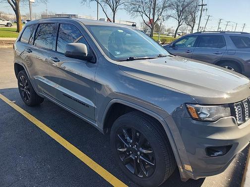 Sting-Gray Clearcoat 2021 Jeep Grand Cherokee Laredo