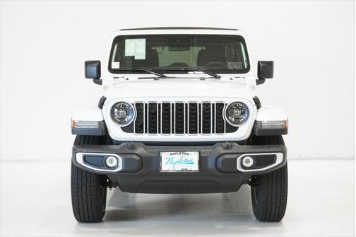 2025 Jeep Wrangler 4-Door Sahara 4x4