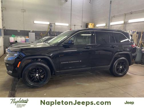 2022 Jeep Grand Cherokee Laredo