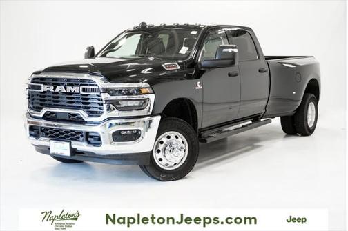2025 RAM 3500 Tradesman Crew Cab 4x4 8' Box