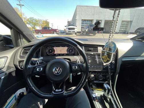 2019 Volkswagen Golf R 2.0T DSG