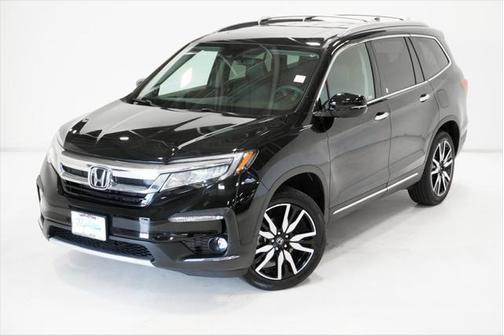 2022 Honda Pilot Touring 8-Passenger