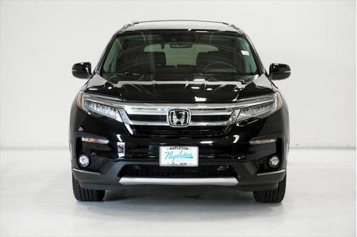 2022 Honda Pilot Touring 8-Passenger