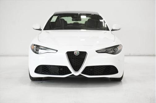 2022 Alfa Romeo Giulia Ti