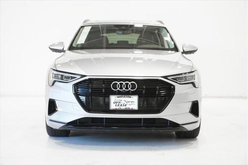 2022 Audi e-tron Premium