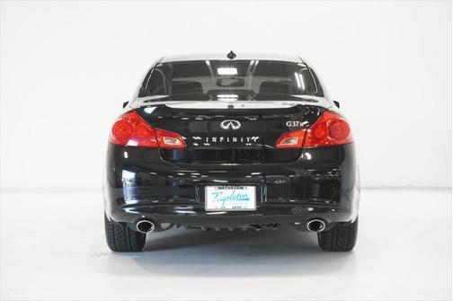 2013 INFINITI G37x Base