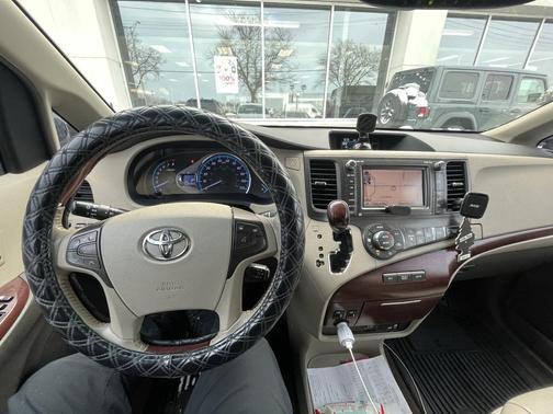 2011 Toyota Sienna Limited
