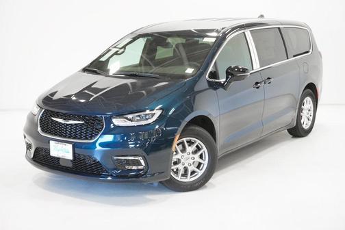 2025 Chrysler Pacifica L