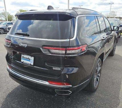Diamond Black Crystal Pearlcoat 2021 Jeep Grand Cherokee L Overland