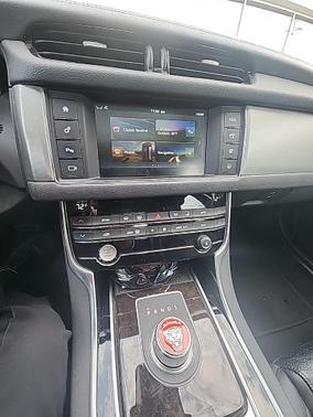 2016 Jaguar XF 35t Prestige