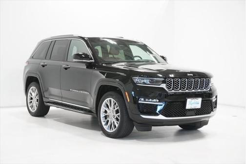 2022 Jeep Grand Cherokee Summit