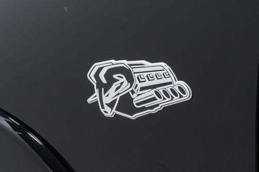 Diamond Black Crystal Pearlcoat 2026 RAM 1500 Big Horn/Lone Star