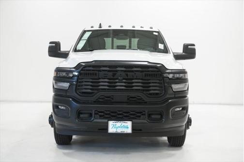 2025 RAM 3500 Tradesman Crew Cab 4x4 8' Box