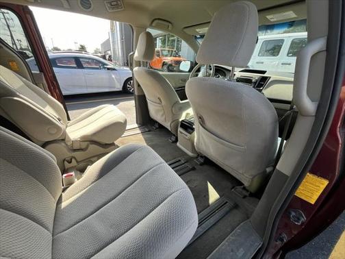 2014 Toyota Sienna LE