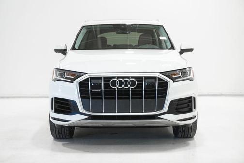 2022 Audi Q7 45 Premium Plus