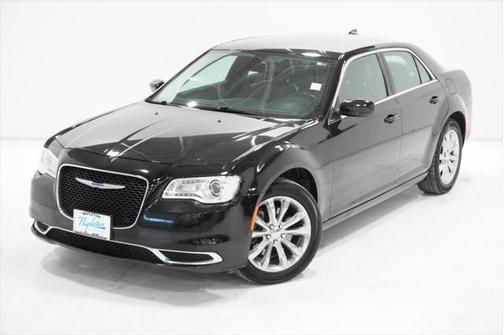 2019 Chrysler 300 Touring