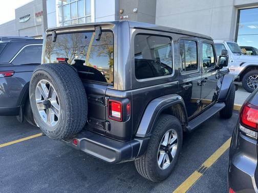 2021 Jeep Wrangler Unlimited Sahara