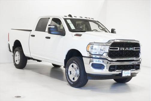 2025 RAM 2500 Tradesman Crew Cab 4x4 6'4' Box