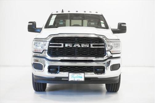 2025 RAM 2500 Tradesman Crew Cab 4x4 6'4' Box