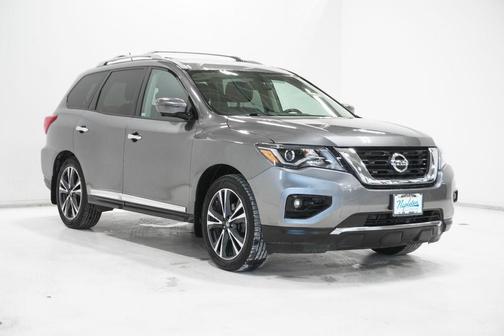 2017 Nissan Pathfinder Platinum