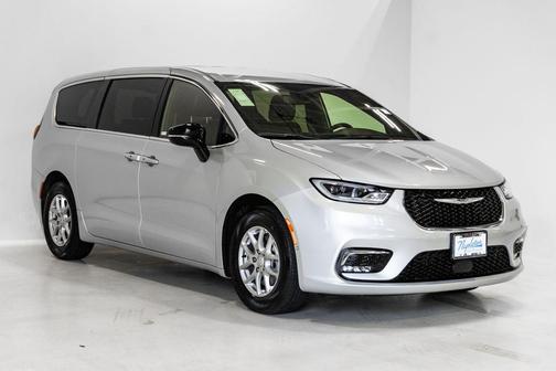 Silver Mist Clearcoat 2026 Chrysler Pacifica L