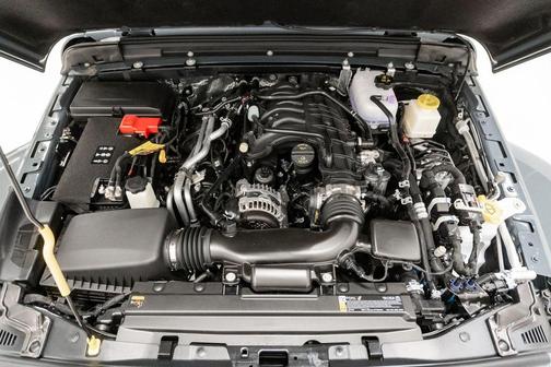 Anvil Clearcoat 2026 Jeep Gladiator Sahara 4x4