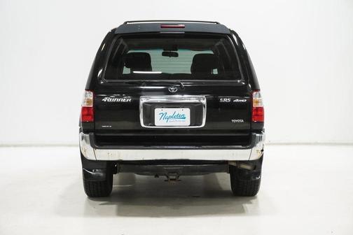 2002 Toyota 4Runner SR5