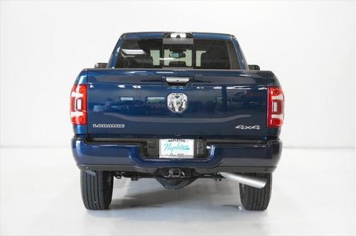2022 RAM 2500 Laramie Crew Cab 4x4 6'4' Box
