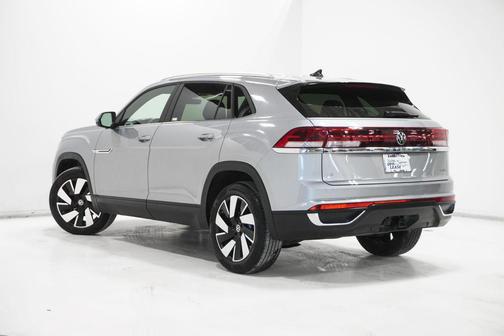 2025 Volkswagen Atlas Cross Sport 2.0T SE w/Technology 4MOTION