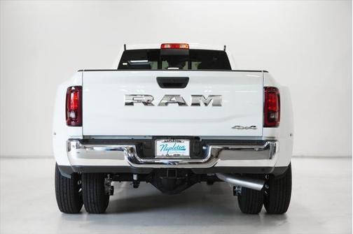 2025 RAM 3500 Tradesman Crew Cab 4x4 8' Box
