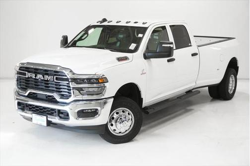 2025 RAM 3500 Tradesman Crew Cab 4x4 8' Box