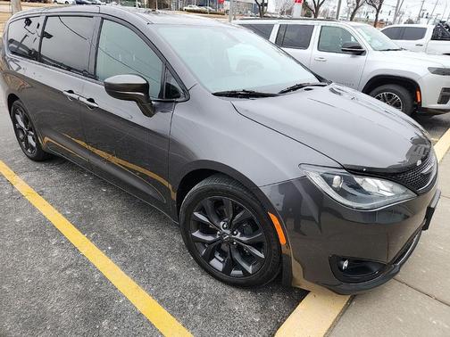 2019 Chrysler Pacifica Touring Plus