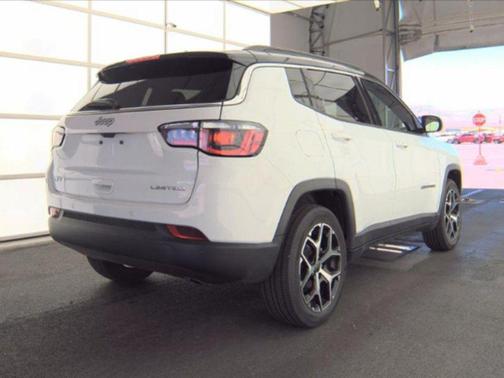 Bright White Clearcoat 2025 Jeep Compass Limited