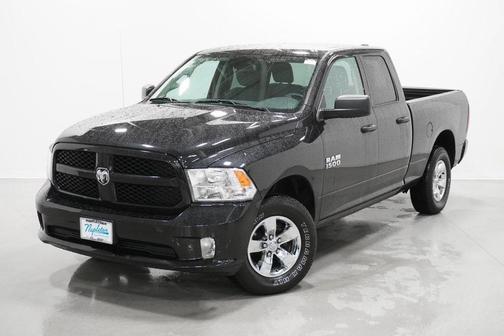 Photo 2 of 26 of 2018 RAM 1500 Express