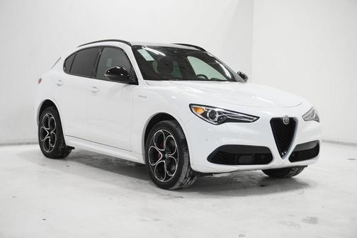 2023 Alfa Romeo Stelvio Veloce AWD