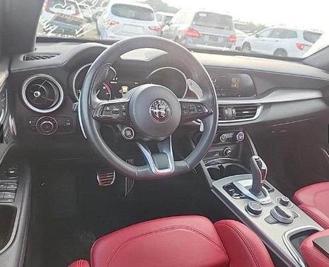 2023 Alfa Romeo Stelvio Veloce AWD