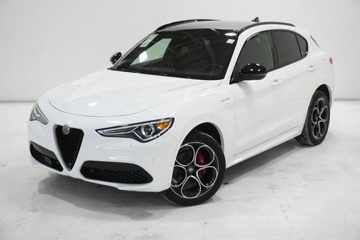 2023 Alfa Romeo Stelvio Veloce AWD